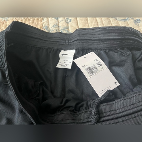 Nike Men’s Dri-Fit Basketball Shorts Size 2XL, & M Color Black NWT - Picture 3 of 9